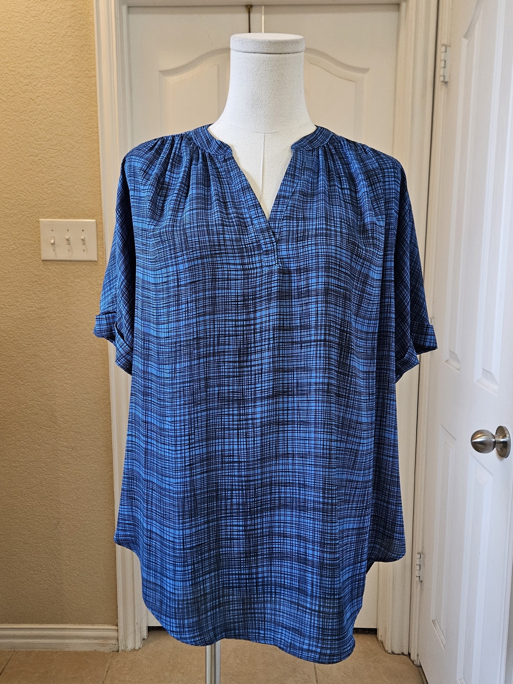 Worthington Petite Blue & Black Plaid Short-Sleeve Top – Petite Small - Picture 3 of 10